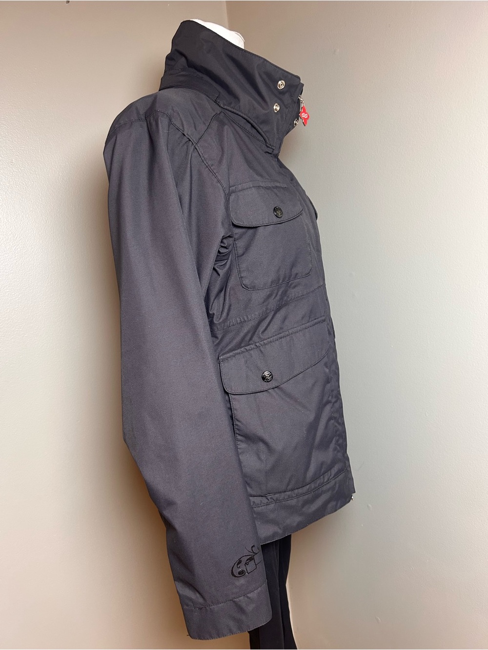 Foursquare Snowboard Outerwear
Black Jacket Women's Small - Picture 10 of 15